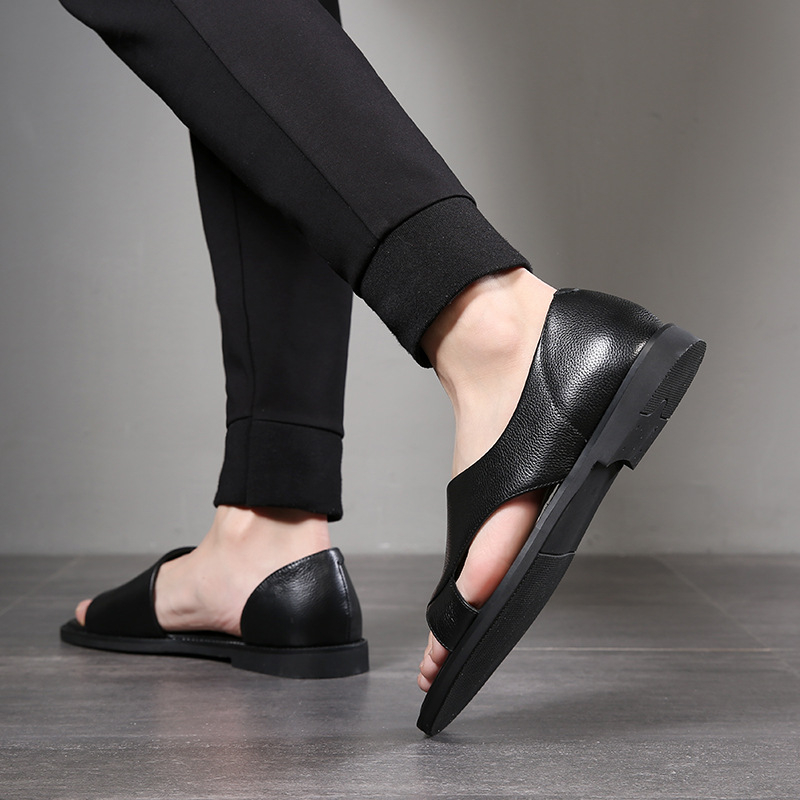 Romėniškos odos basutės, madingi 2025 m. vasaros interneto populiarūs viršutiniai drabužiai, madingi minkšti laisvalaikio batai, skirti vairuoti paaugliams, vyriški paplūdimio batai