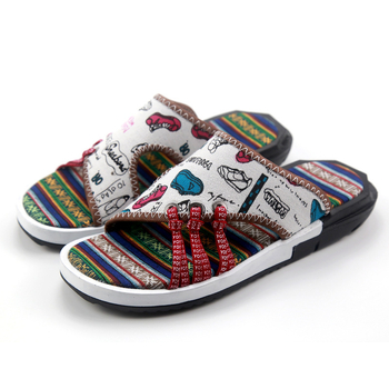 Vēlmju ārējās tirdzniecības pārrobežu plus izmēra modes biezas čības vīriešu vasaras apģērbs modernas viena vārda čības vīriešu pludmales sandales