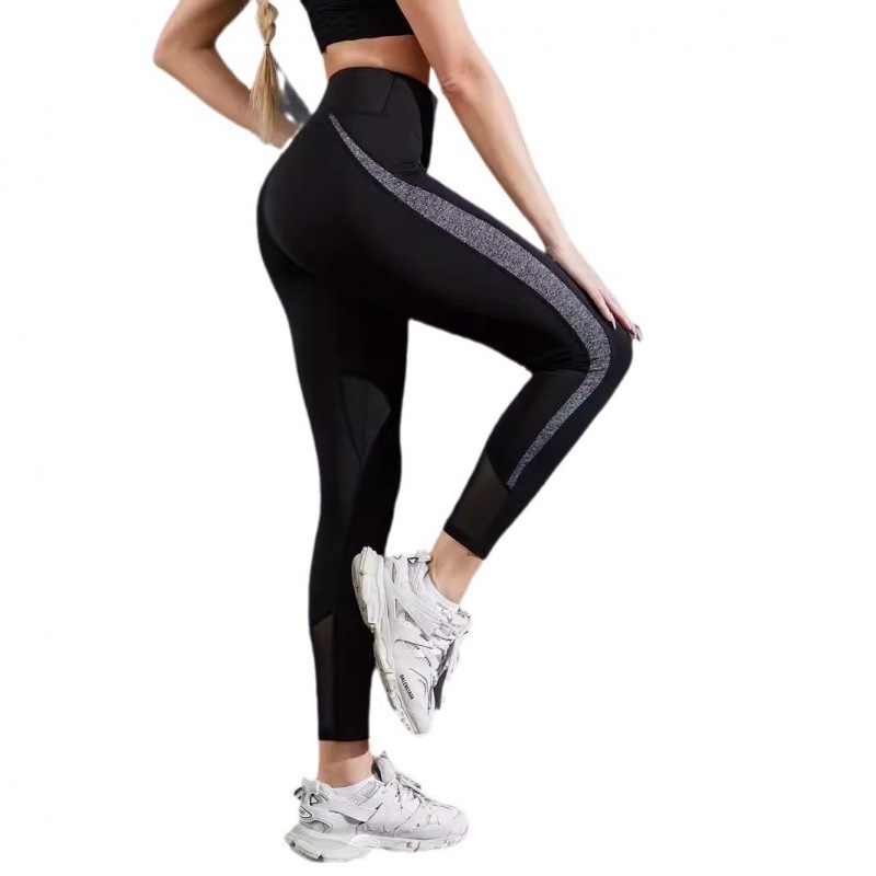 Kontrasztos hálós varrású futónadrág, feszes hasra simuló, csípőre simuló jógaruházat, fitnesz sport, meztelen, feszes leggings, magas derekú