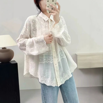 Vintage művészi laza üreges horgolt ing, naptejjel ellátott divatos kabát, vékony felső, trendi