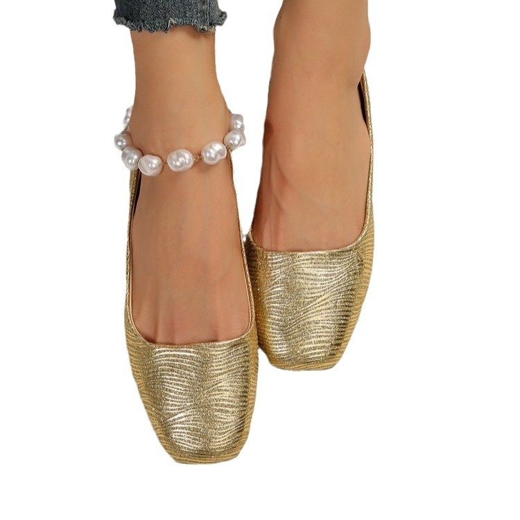 2024 m. pavasario ir vasaros nauji plokščiapadžiai, negilūs, skersiniai, minkšti, ryškios odos, metaliniai, vieno sluoksnio moteriški bateliai