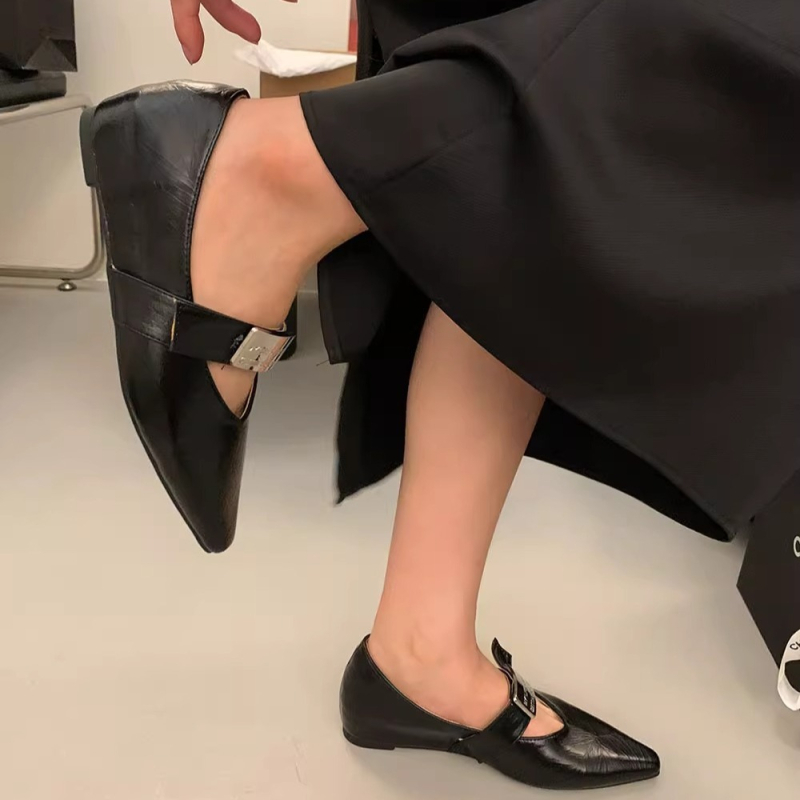 Francia stílusú, egyrétegű cipők, női cipők, 2024-es új, őszi és téli koreai stílusú, egykarakteres ezüst Mary Jane cipők, esti széllel, hegyes orrú