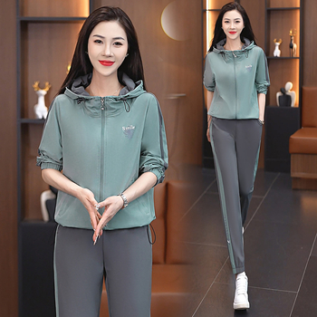 Naptej öltöny Női tavaszi és nyári ruhák Nagy méretű új tavaszi ruhák Anya nyugati stílusú pulóver kétrészes sport laza kabát Hugh