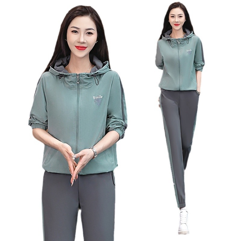 Naptej öltöny Női tavaszi és nyári ruhák Nagy méretű új tavaszi ruhák Anya nyugati stílusú pulóver kétrészes sport laza kabát Hugh