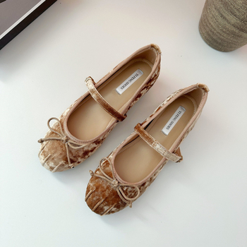 Női belső magasságnövelő cipők Francia velúr masni malacorrú balettcipők Női lapos talpú Mary Jane cipők csattal