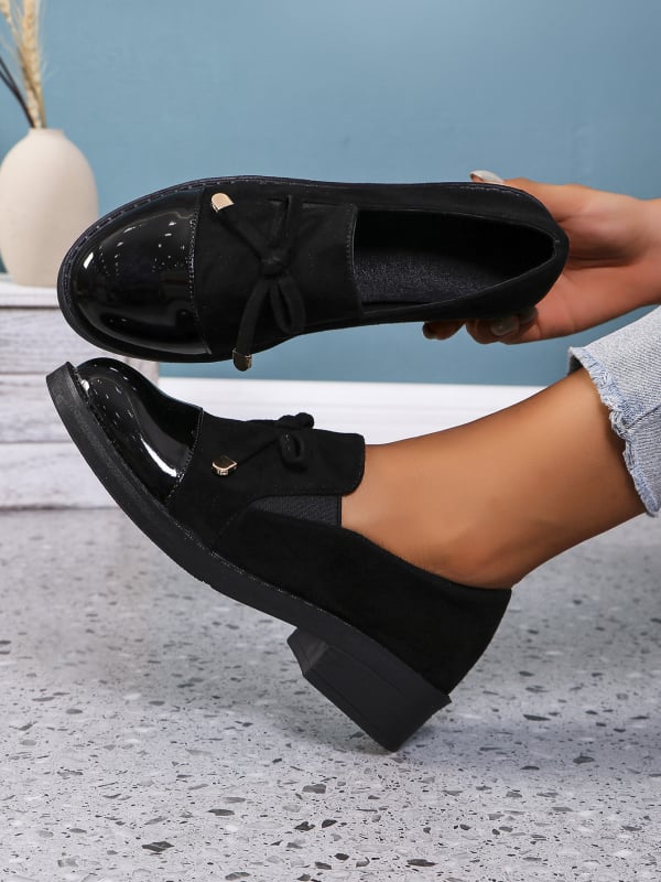 Vastag sarkú női cipők 2025 divatos új magas sarkú női cipők, masni, kis bőrcipők, plus size mokaszinok raktáron nagykereskedelemben