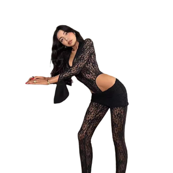 Eiropas un Amerikas pārrobežu 2023. gada seksīgs mežģīņu šuvums ar dziļu V veida garpiedurkņu augšdaļu, pieguļošs, perspektīvs, augstas jostasvietas, uzliesmojošs bikses sieviešu uzvalks