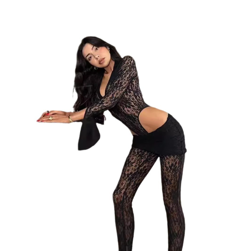 Eiropas un Amerikas pārrobežu 2023. gada seksīgs mežģīņu šuvums ar dziļu V veida garpiedurkņu augšdaļu, pieguļošs, perspektīvs, augstas jostasvietas, uzliesmojošs bikses sieviešu uzvalks