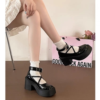 Magas sarkú bőr női cipők 2024 őszi és téli új kerek fejű egykarakteres csatos öv kényelmes divatos mokaszinok Mary Jane cipők