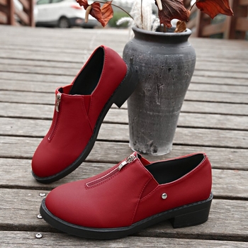 2024-es új brit stílusú női bebújós cipők stílusos és egyedi dizájnnal, határokon átnyúló Amazon divatos sokoldalú cipők