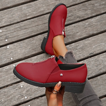 2024-es új brit stílusú női bebújós cipők stílusos és egyedi dizájnnal, határokon átnyúló Amazon divatos sokoldalú cipők