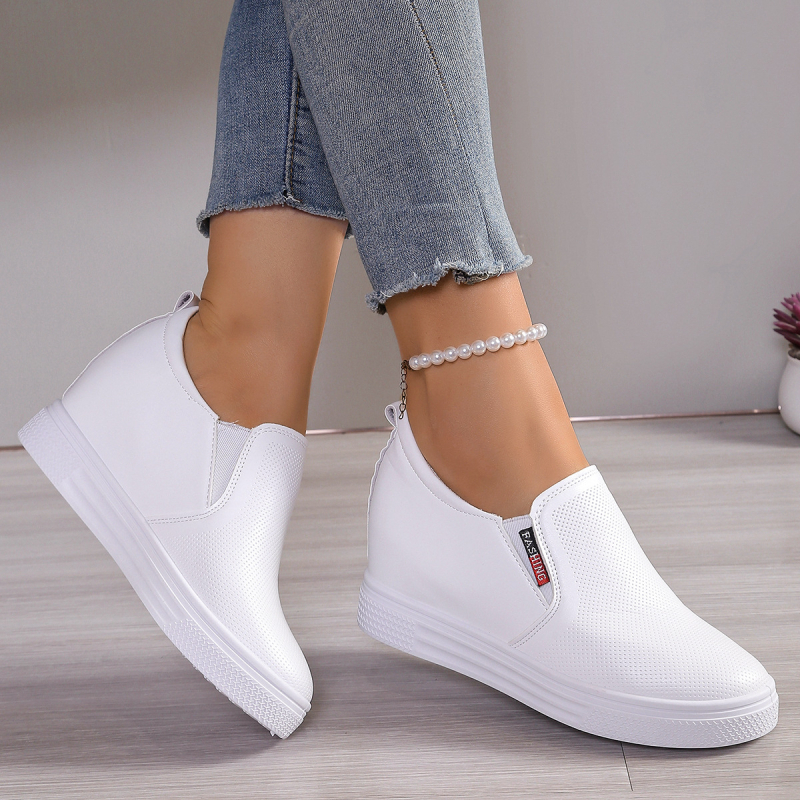 Puha talpú, kényelmes női cipők őszi és téli új, belső magasságnövelő fehér cipők szárcipők koreai alkalmi női cipők alkalmi cipők diákoknak