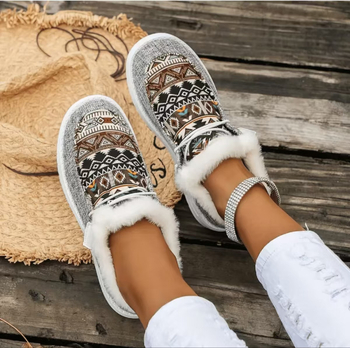 Vászoncipők nőknek 2024 határokon átnyúló plus size mokaszinok tide alkalmi cipők külkereskedelem láb lusta emberek pedál női cipők nagykereskedelem