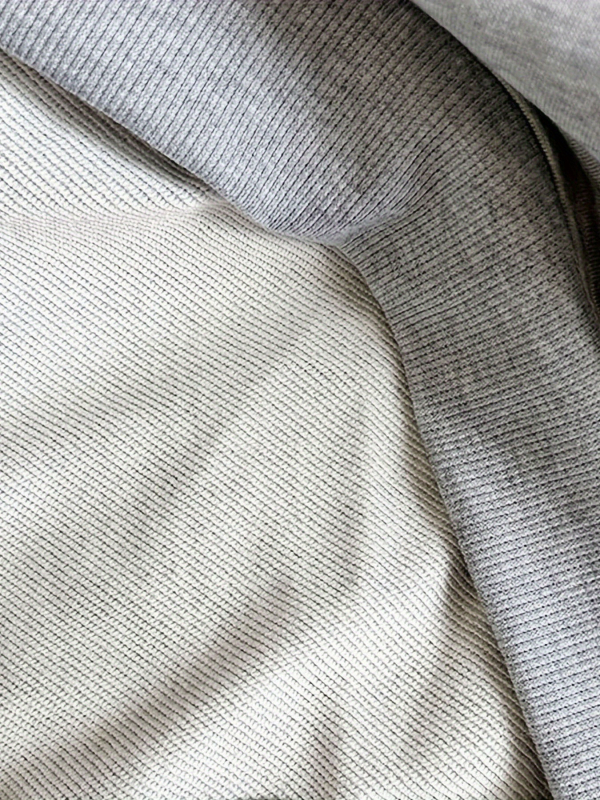 Élénk Virágmintás Környakú Pulóver - Puha, Könnyű