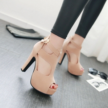 Új nyári szandálok női tűsarkú magassarkú 40-43 plus size női szandálok