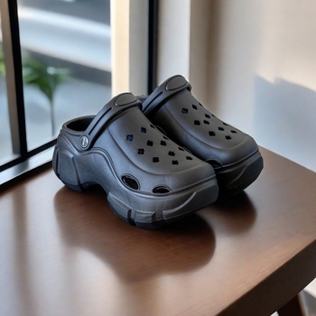 Sieviešu vasaras kurpes ar biezu zoli un caurumiem no EVA materiāla, vieglas, augstumu paceļošas sandales, apavi ar caurumiem apmalē vairumtirdzniecībā.