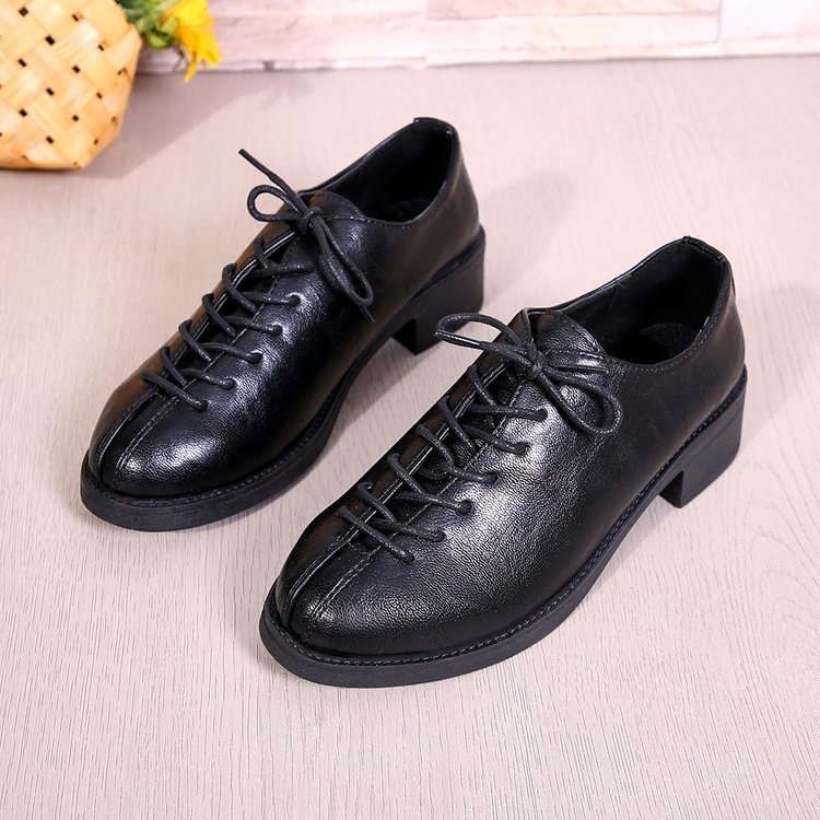Vintage fűzős kis bőrcipők női 2024 őszi és téli új vastag sarkú középsarkú brit stílusú hétköznapi mokaszinok női mokaszinok
