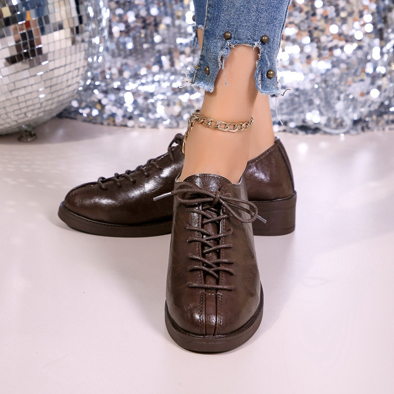 Vintage fűzős kis bőrcipők női 2024 őszi és téli új vastag sarkú középsarkú brit stílusú hétköznapi mokaszinok női mokaszinok
