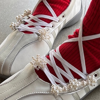 Kõikvõimalikud moodsed Korea stiilis pärlnööriga lillekinga pandlaga lihtsad isetegemise spordijalatsid dekoratiivsed kingapaelte aksessuaarid