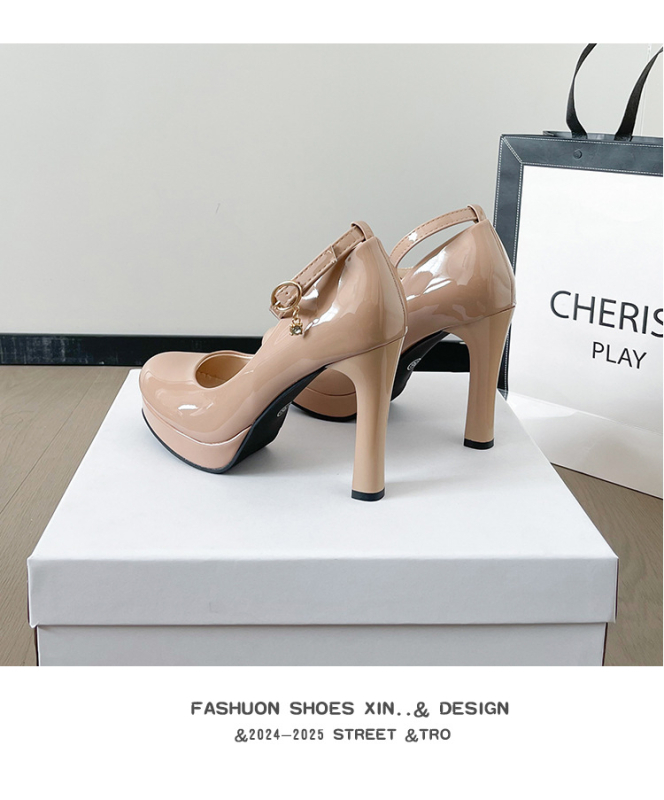 Vastag sarok, kerek fejű, csatos öv, lakkbőr, magas sarkú, tavaszi új, európai és amerikai, sekély szájú, szexi platformos női egyszemélyes cipő