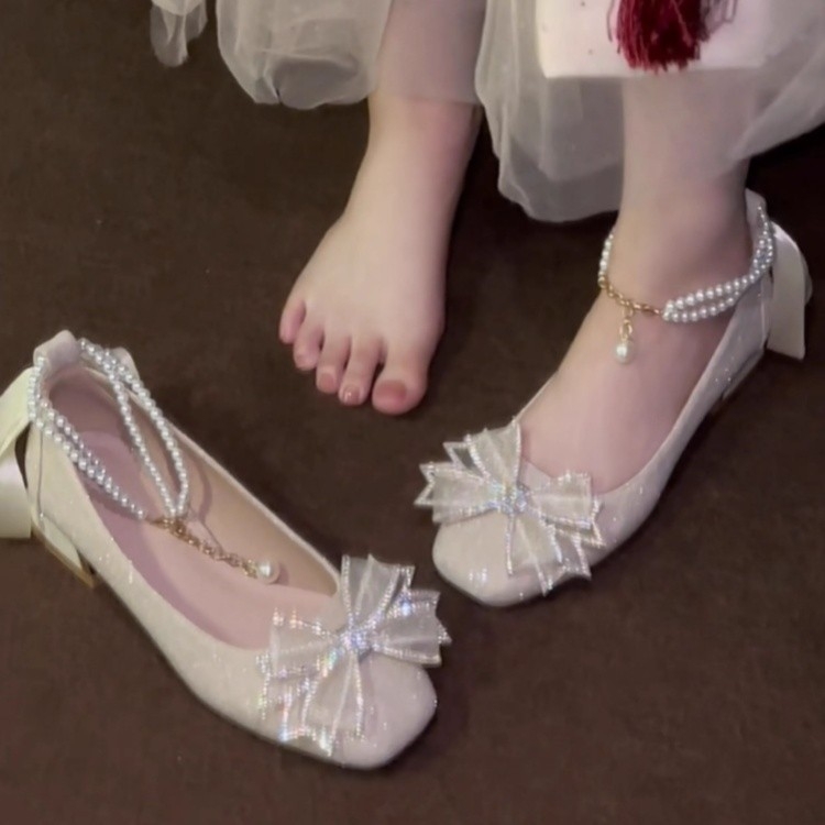 Esküvői cipők Menyasszonyi cipők 2025 Új Magassarkú Vastag Sarkú Xiuhe Ruha Esküvői Ruha Két Hordozható Esküvői Cipők Nem Fáradt Lábú Cipők