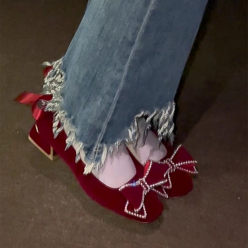 Esküvői cipők Menyasszonyi cipők 2025 Új Magassarkú Vastag Sarkú Xiuhe Ruha Esküvői Ruha Két Hordozható Esküvői Cipők Nem Fáradt Lábú Cipők