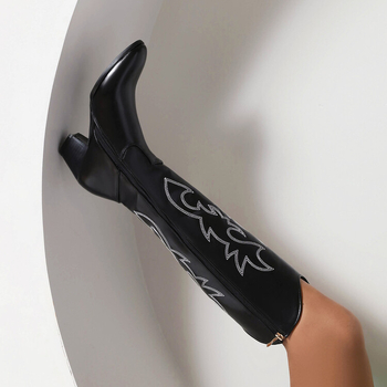 33-46 plusz méretű európai és amerikai külkereskedelmi Amazon őszi és téli divatos hímzőcérnával oldalsó cipzárral ellátott vastag női magas sarkú csizma G490