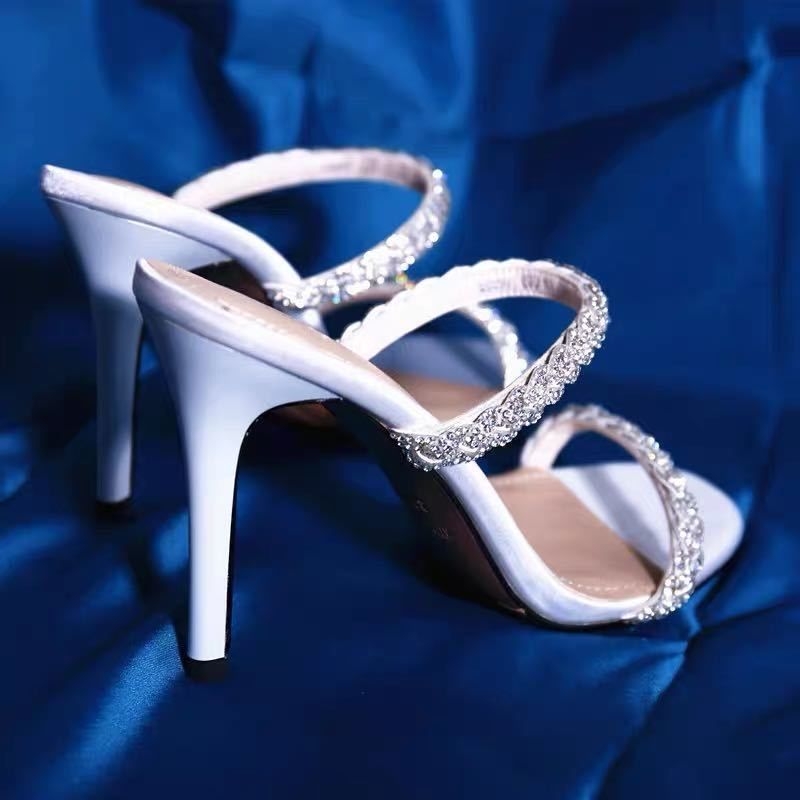 34-45 plusz méretű női cipők 41 európai és amerikai tűsarkú szandálok nőknek 42 farmer római hátsó cipzáras, minden méretben illeszkedő magas sarkú cipők 43