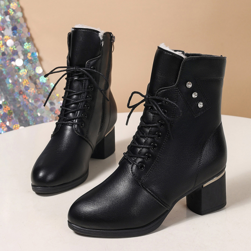 2024 őszi és téli új külkereskedelmi divatos plus size vastag sarkú Martin csizma női brit szélálló cipzáras csizma