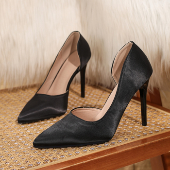 Γυναικεία ψηλοτάκουνα πέδιλα με τακούνι στιλέτο, άνοιξη 2024, νέα άφιξη, μαύρα, αθλητικά παπούτσια σε all-match στυλ, με ρηχό στόμιο και αίσθηση μανικιών στο πλάι, άδειο μυτερό τελείωμα.