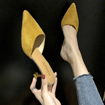 Magas sarkú félcipő női 2025 új koreai stílusú hegyes orrú, sekély szájú, egylépcsős vékony sarok, női cipők nagykereskedelemben