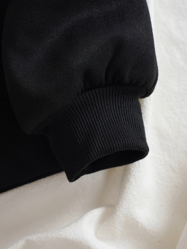 Női divatos, szívmintás, utcai stílusú kapucnis pulóver, zsebbel, cipzárral és húzózsinórral, téli használatra.