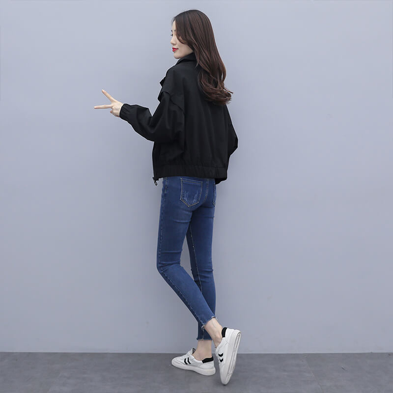 2025 m. pavasario ir rudens madingi trumpi paltai, moteriški laisvalaikio, laisvi, liekninantys, maži juodi švarkai