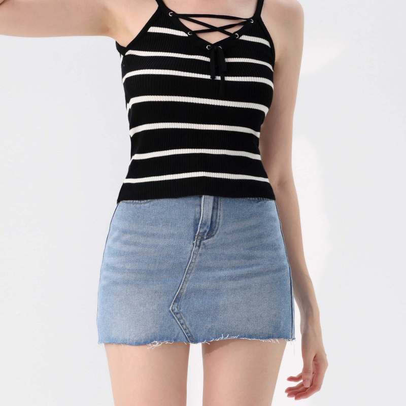 Raktáron 25 db Aliexpress Amazon határokon átnyúló tavaszi és nyári fűszeres lányos női farmer zsebes rugalmas szoknya rövid szoknya fém gombokkal