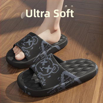 Szuper meleg papucsok férfi 2024 divatos nyári csúszásmentes vastag aljú szaggátló lépésálló érzés páros háztartási külső ruházati szandál férfiaknak