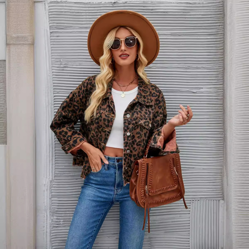 2023 m. „Amazon“ naujas europietiškas ir amerikietiškas leopardo rašto džinsinis švarkas su madingu plonu atvartu. Džinsinis paltas moterims.