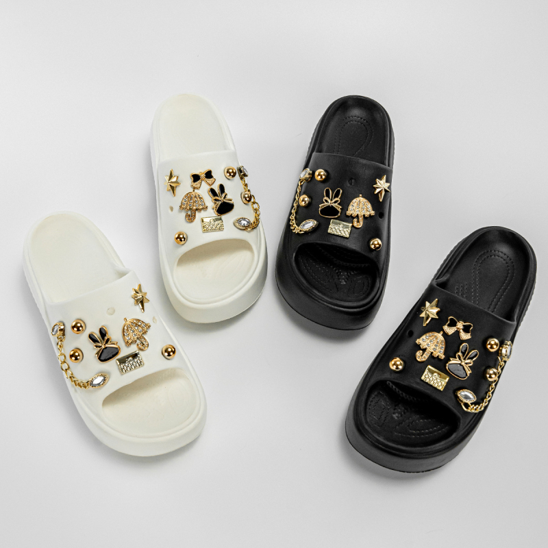 Papucs Női nyári ruha 2024 Új érkezés Arany esernyő Nyúl Vastag aljú Csúszásgátló Internet Népszerű Papucsok Tengerparti Strandcipő