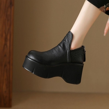 Kis, szupermagas sarkú csizma, vastag talpú, puha bőr rövid csizma, 2024-es új téli európai és amerikai platformos divatos egyrészes csizma