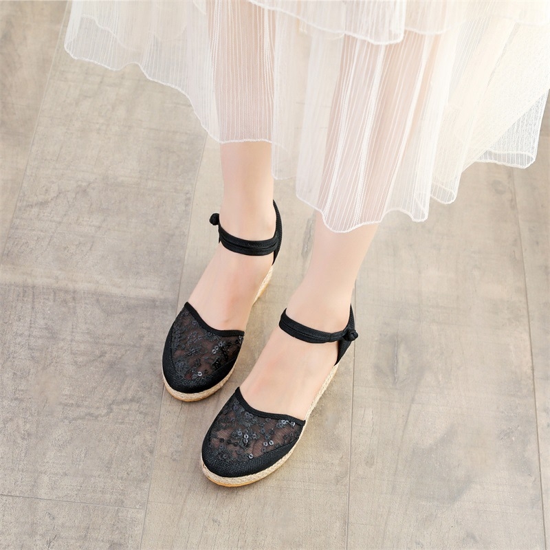 2025 Új koreai stílusú női szandálok Éktalpú alkalmi szandálok Hálós külkereskedelmi szandálok Hegyes orrú vászon csatos női szandálok