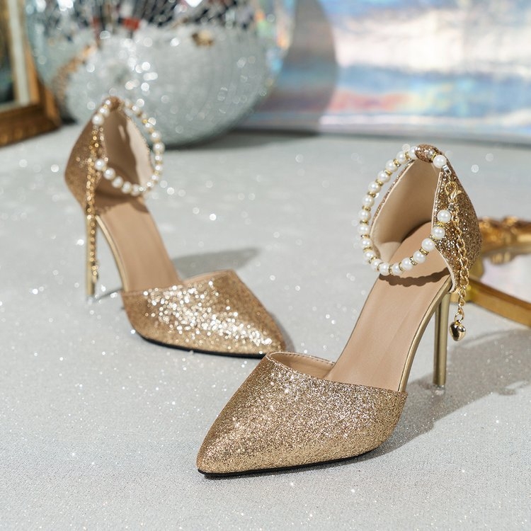 Hegyes orrú, szexi tűsarkú szandál nőknek, 2024-es nyár, új koreai stílusú, gyöngyös, egyszavas csatos lapos cipők