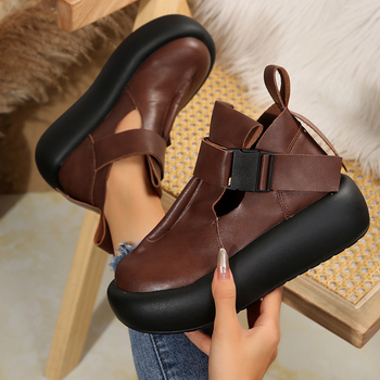 2025 tavaszi és téli új retro női cipők lezser vastag talpú sarkú üreges csatos cipő női gyártók nagykereskedelemben