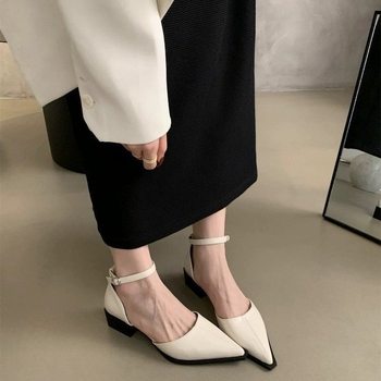 Άνοιξη 2025, νέα γυναικεία παπούτσια με ρηχό τοπ, σανδάλια με αγκράφα από πολυουρεθάνη, τετράγωνο τακούνι με μυτερή μύτη, τακούνι στη μέση, 3-5 εκατοστά