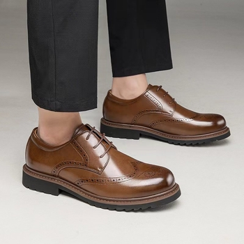 Férfi brogue faragott bőr cipők üzleti alkalmi cipők cipők