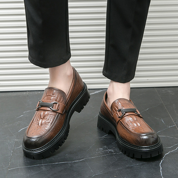 Határokon átnyúló, bebújós, divatos bőrcipők, férfi koreai stílusú cipők, mokaszinok, puha talpú, hétköznapi férfi vastag talpú babcipők, brit nagykereskedelem
