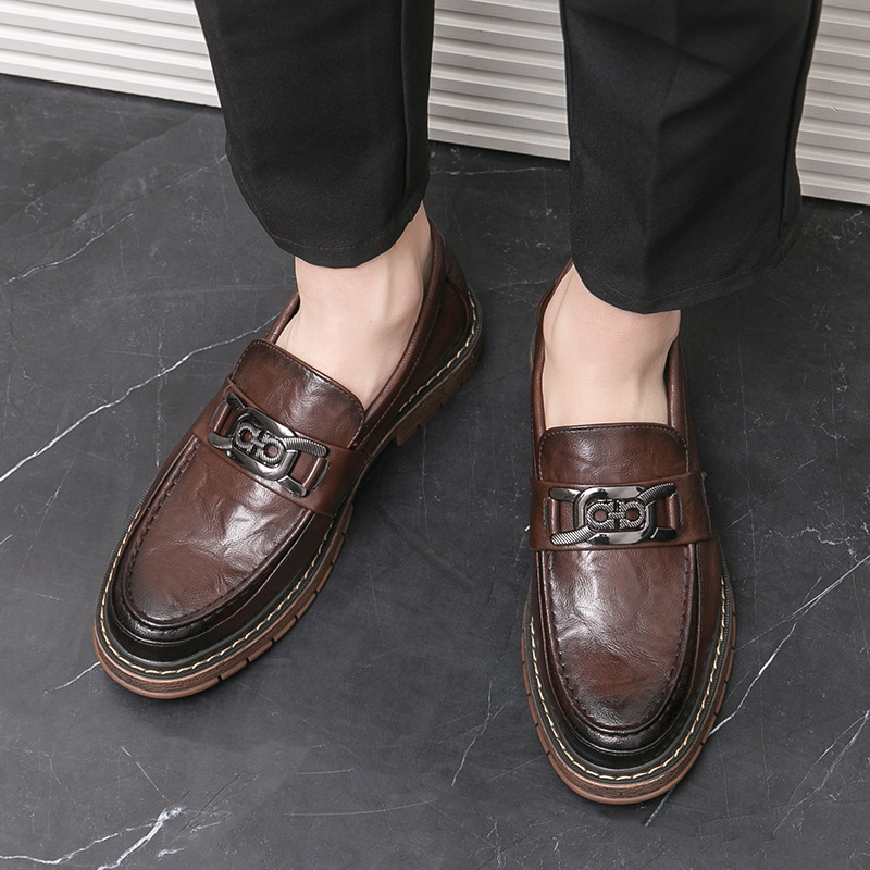 Határokon átnyúló brit stílusú mokaszinok, férfi divatos stylistcipők, vastag talpú, hétköznapi bőrcipők, bebújós férficipők