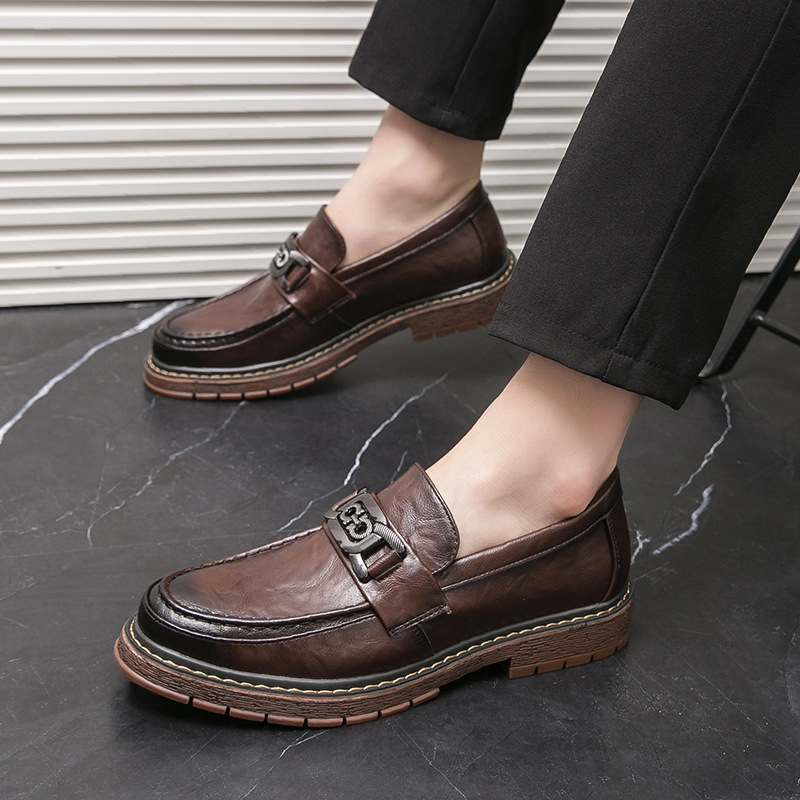 Határokon átnyúló brit stílusú mokaszinok, férfi divatos stylistcipők, vastag talpú, hétköznapi bőrcipők, bebújós férficipők