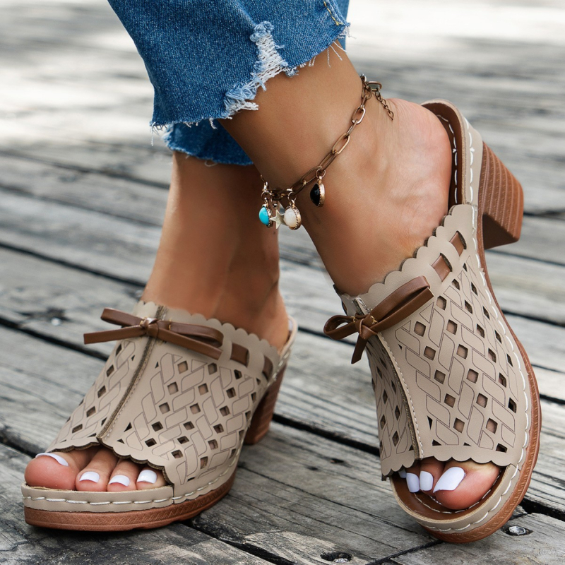 Határokon átnyúló kereskedelem, plus size lélegző, üreges papucs, női divatos, vastag, masnis magas sarkú szandál, gyári nagykereskedelem