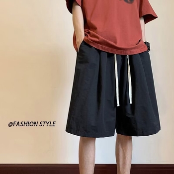 Ötpontos rövidnadrág férfi 2024 nyári divat vadonatúj férfi ötpontos nadrág fűzős ötpontos nadrág laza lezser rövidnadrág férfi