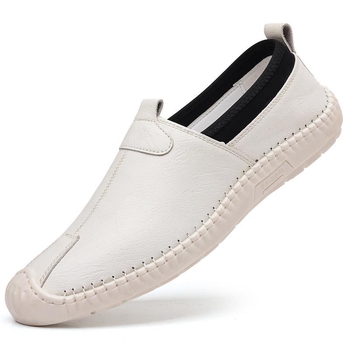 2024. aasta uued meeste vabaajajalatsid. Valged kingad meeste vabaajajalatsid. Todsi meeste suss-on meestejalatsid.