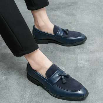 Határokon átnyúló külkereskedelem új alkalmi bőrcipők divat trendi szett láb bojtos bőrcipők külkereskedelem férfi hegyes sarkú bőrcipők nagykereskedelem